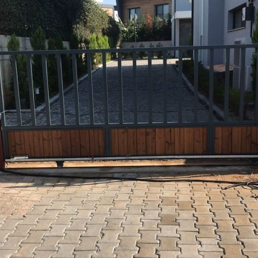 Takay Otomatik Kapı Sistemleri, Modern ve güvenilir otomatik kapı sistemleri.