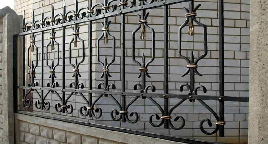 Duvar Üstü Korkuluklar